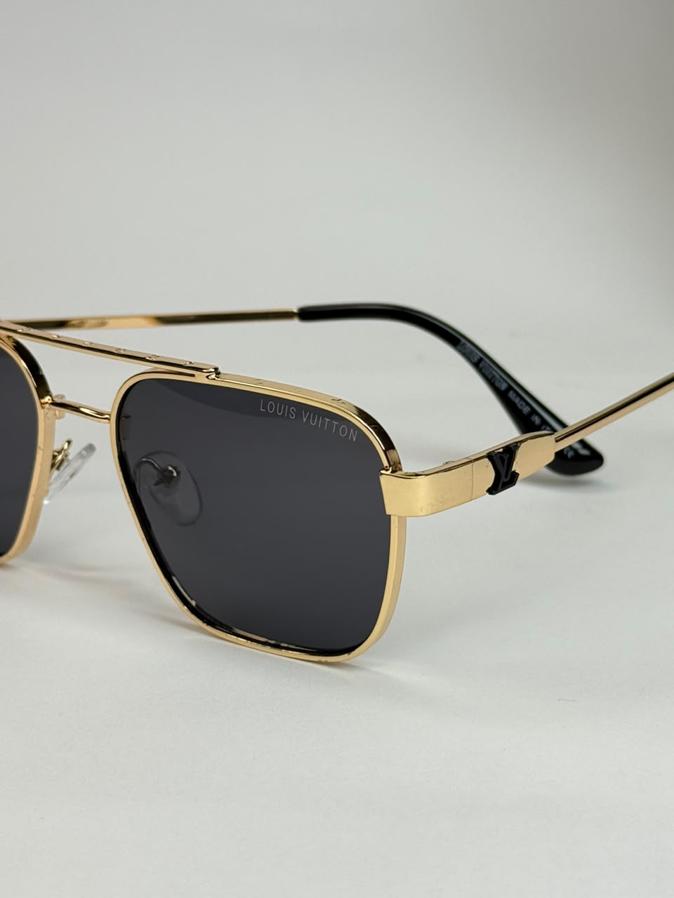 Lv Glasses