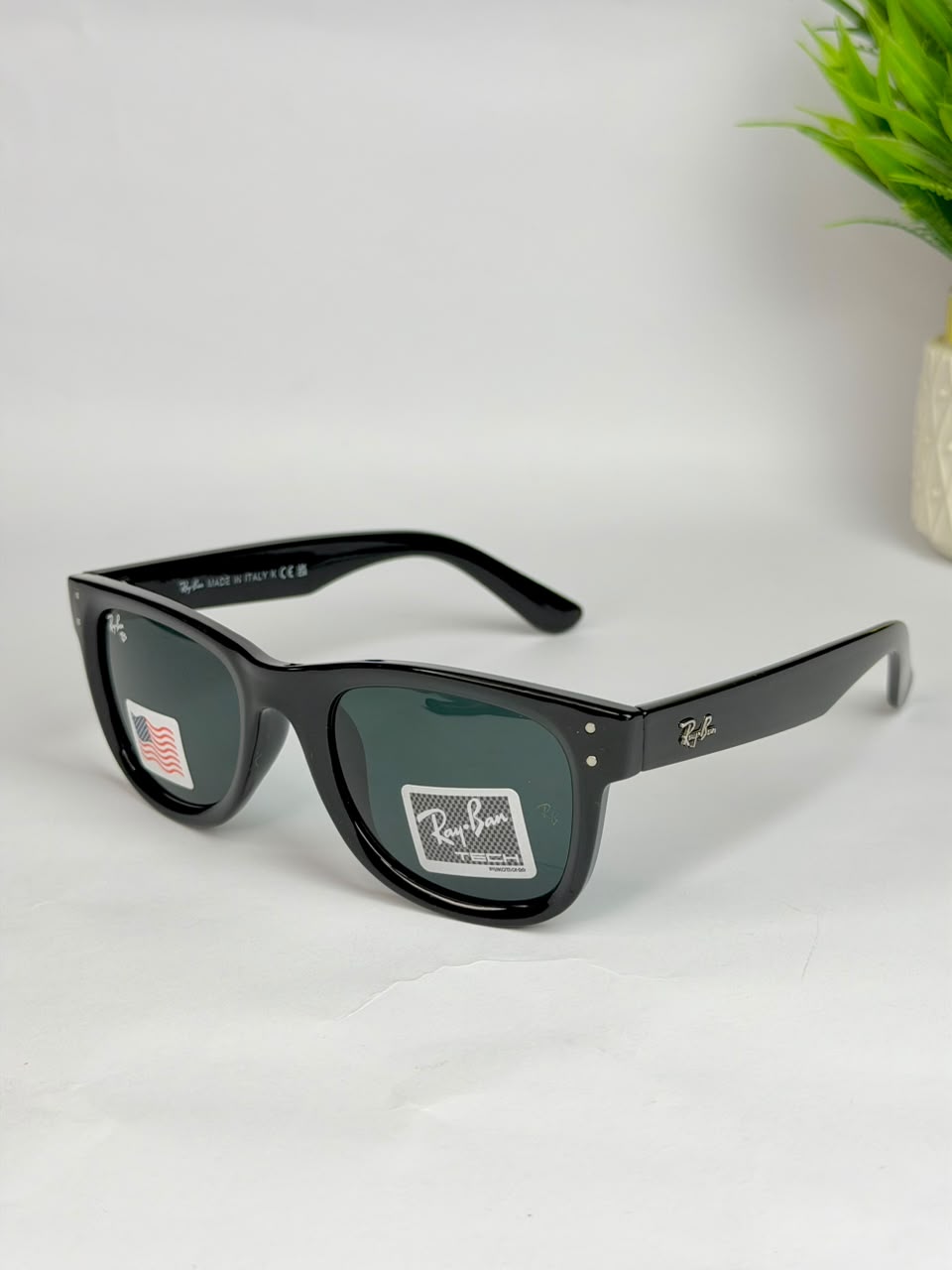 RAYBAN