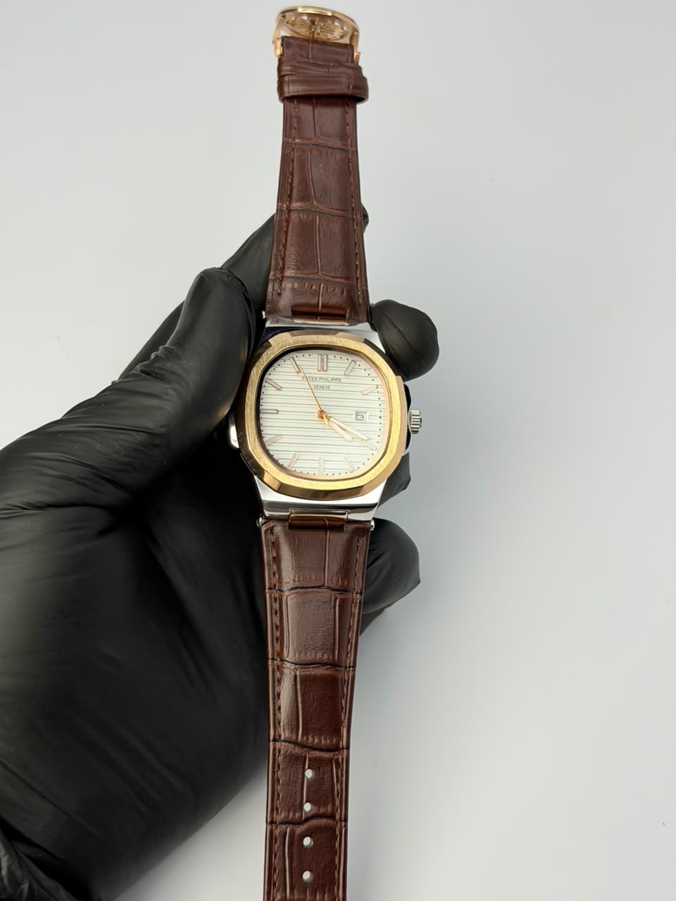 Petek Philppe Leather straps