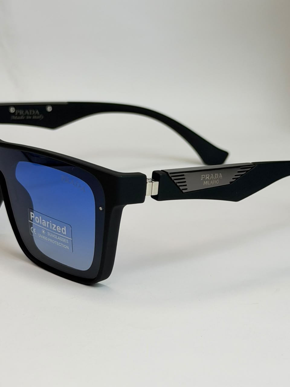 Prada Polarized