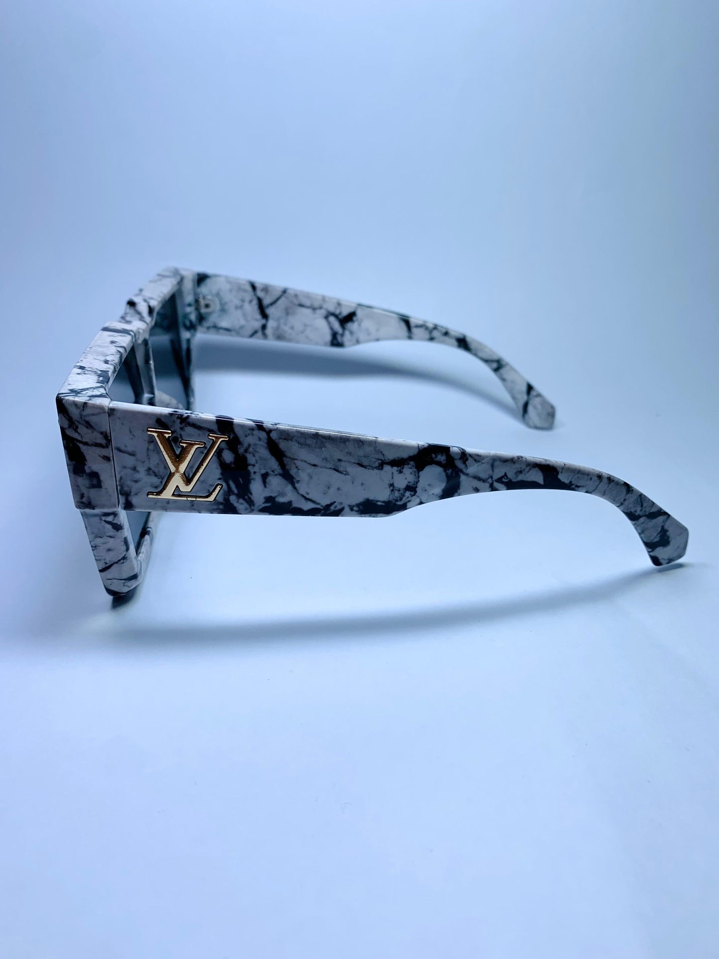 LOUIS VUITTON GLASSES