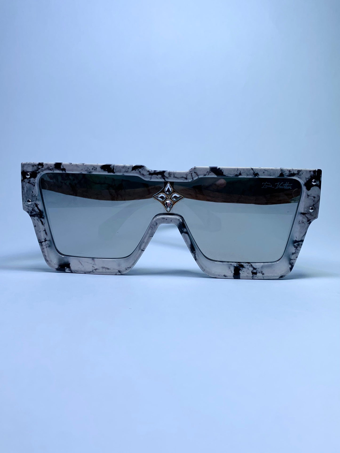 LOUIS VUITTON GLASSES