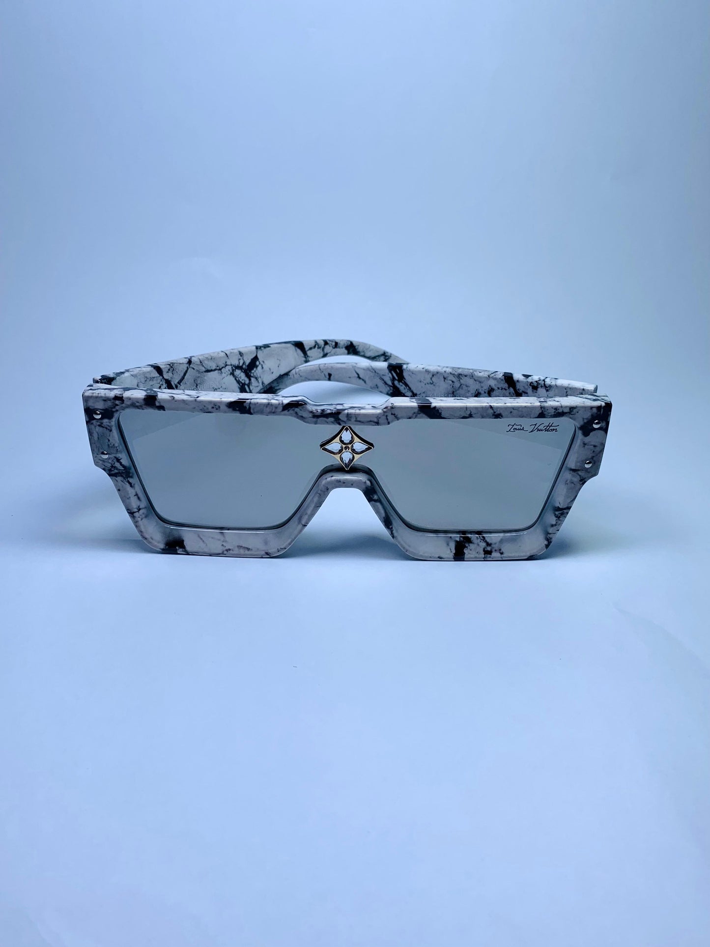 LOUIS VUITTON GLASSES