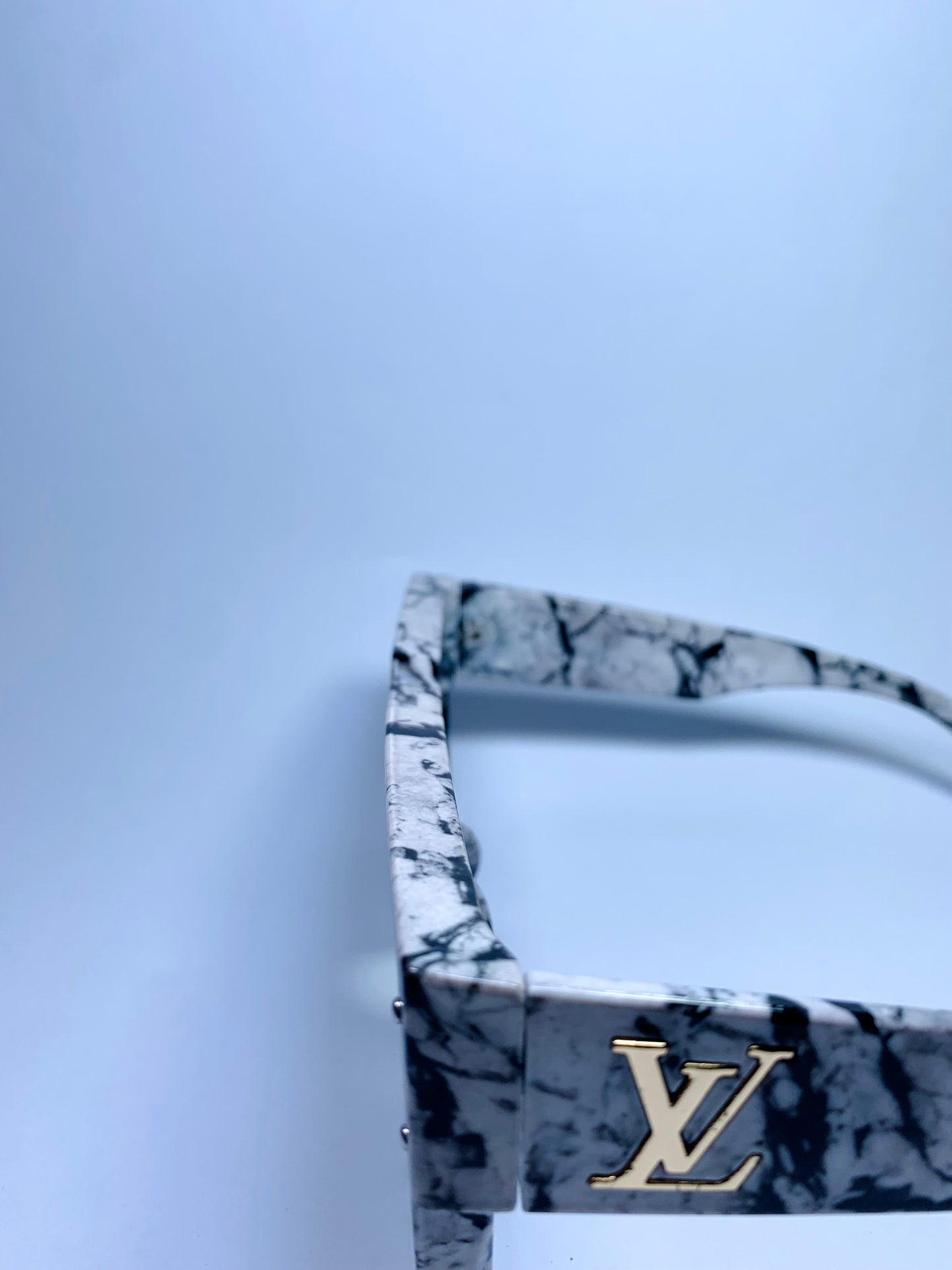 LOUIS VUITTON GLASSES