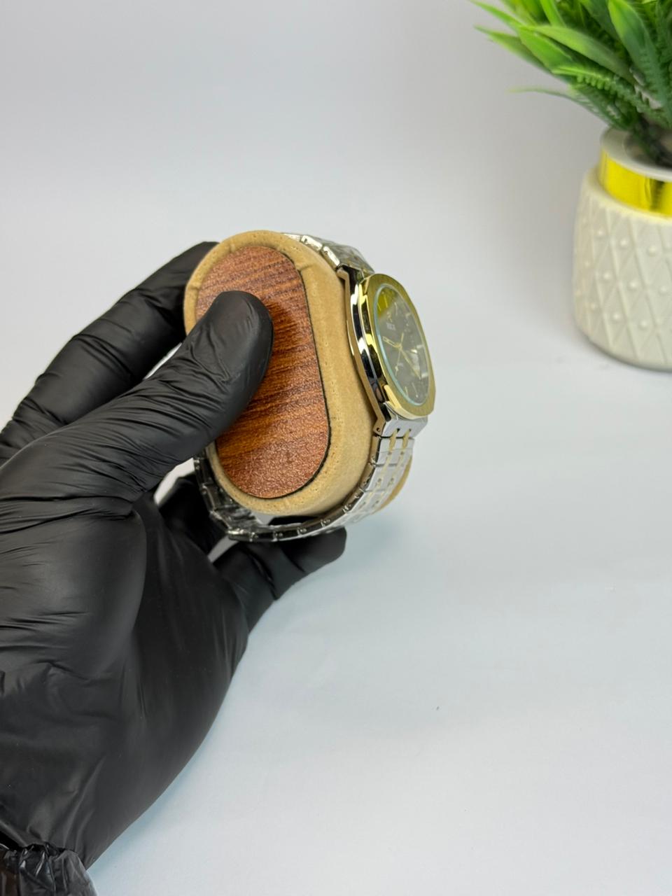 Rich With black dail Slim dail