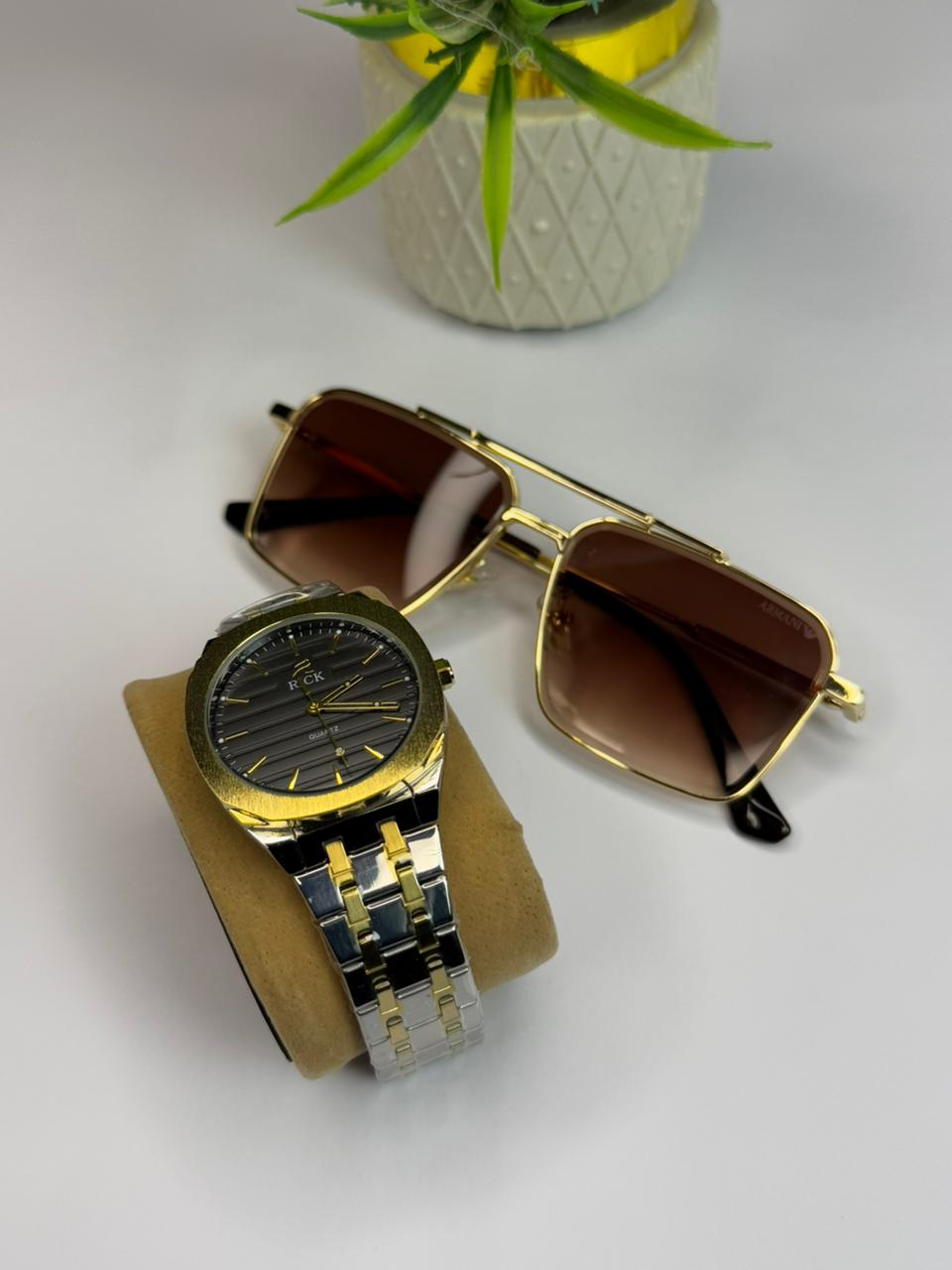 Armani+Watch With Black Dail