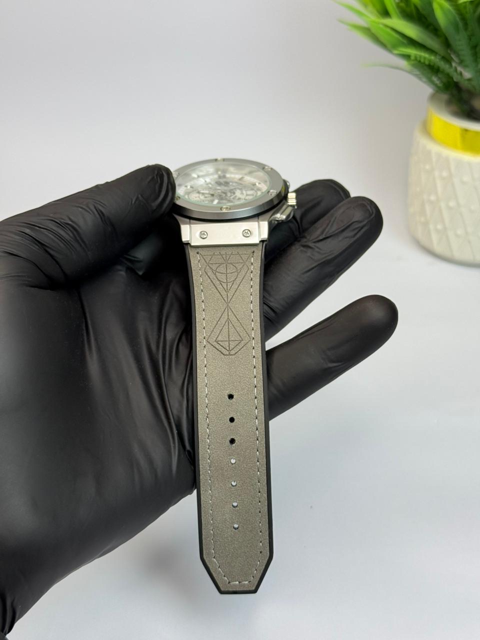 Hublot white scelton with gray strap