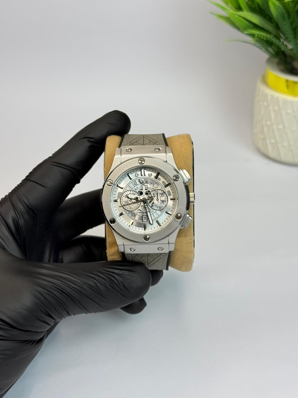 Hublot white scelton with gray strap